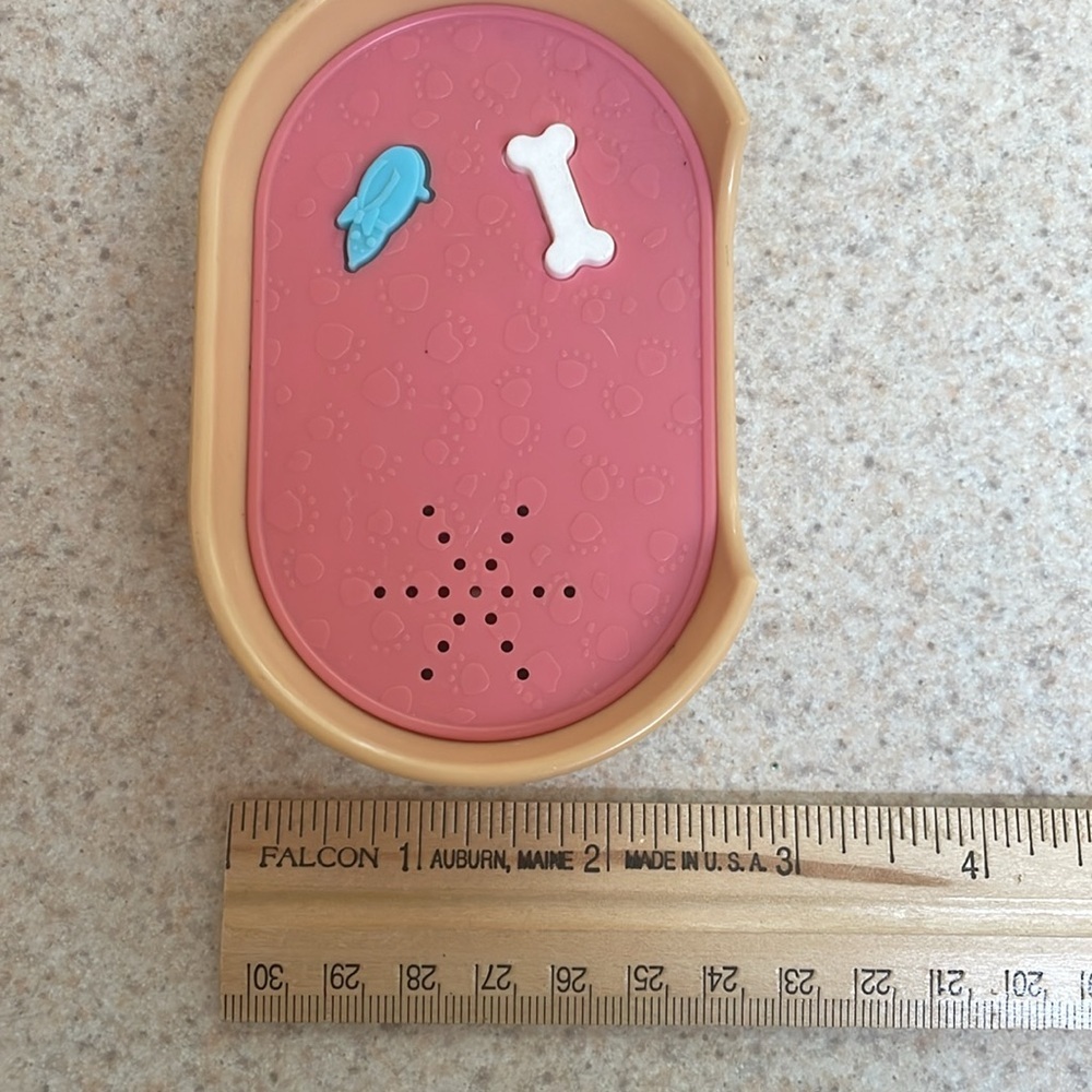 VTG 1995 Barbie pet bed pink, oval-shaped makes cat/dog noises press mouse/bone - Picture 8 of 8